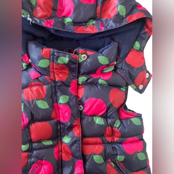 GAP Red & Pink 🍎 Hooded Puffer Vest - Girls 3 Years Old - Picture 3 of 5
